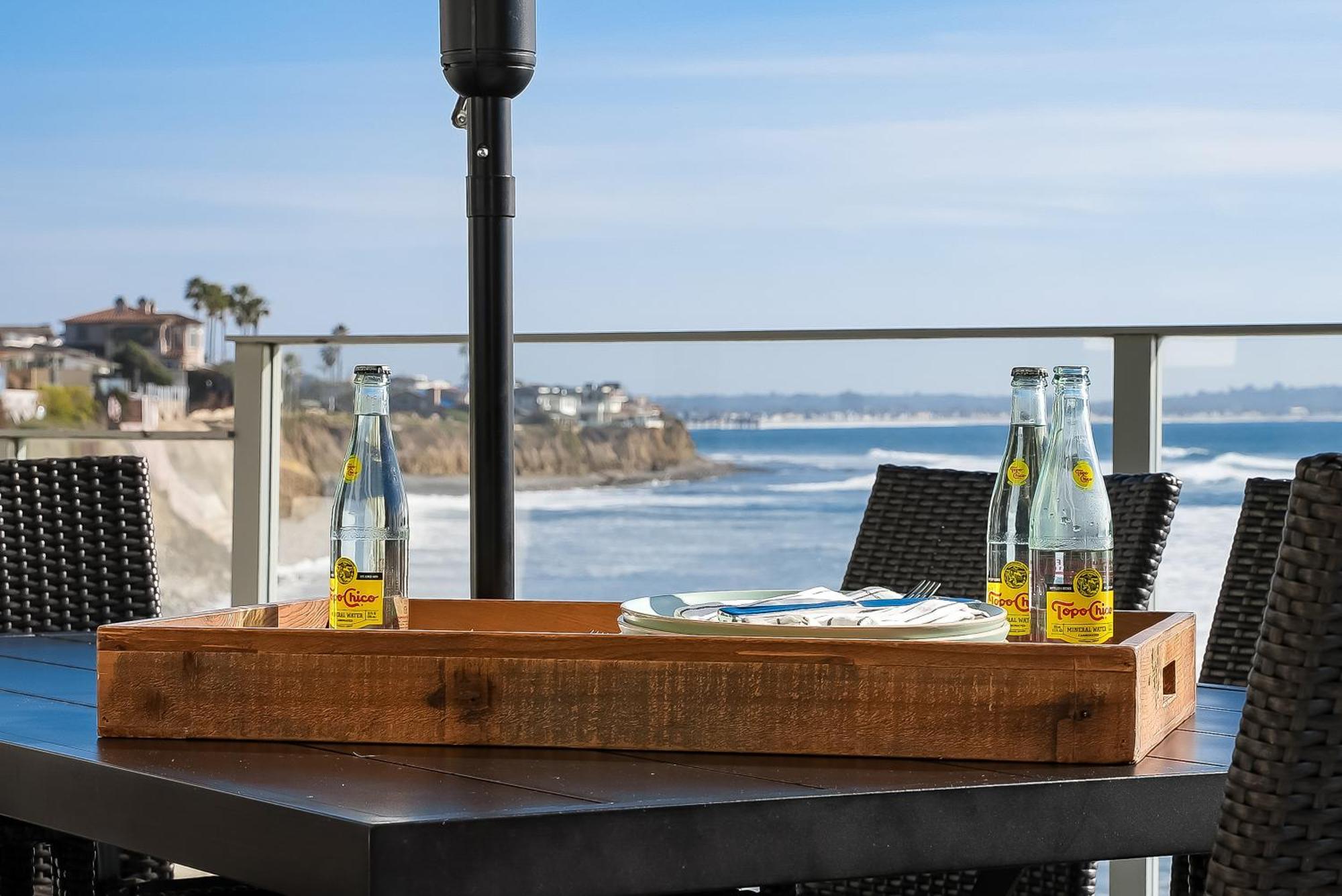 Holiday home Luxury, Renovated, Oceanfront With Incredible Deck & Views - Dogs Welcome San Diego