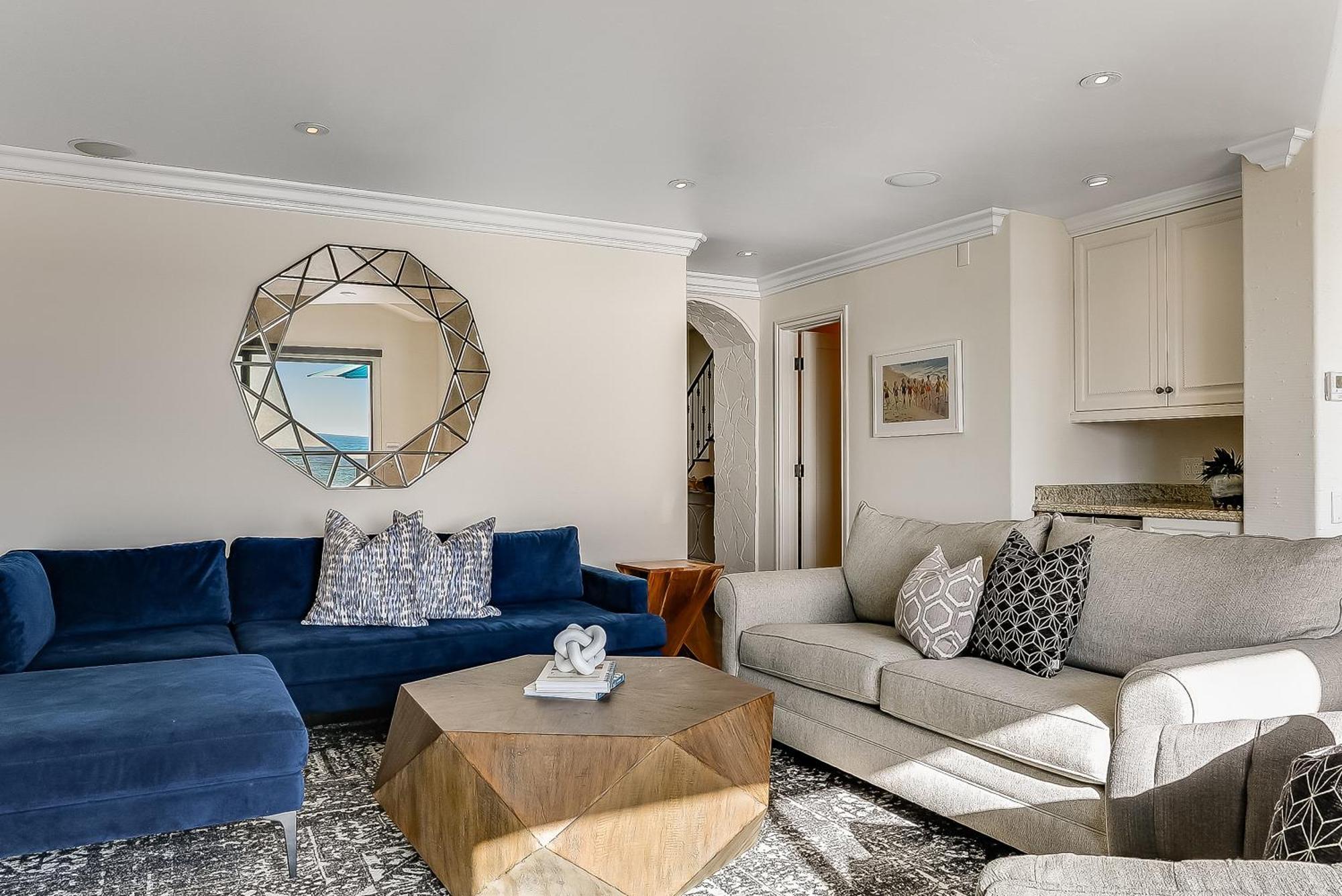 Holiday home Luxury, Renovated, Oceanfront With Incredible Deck & Views - Dogs Welcome San Diego