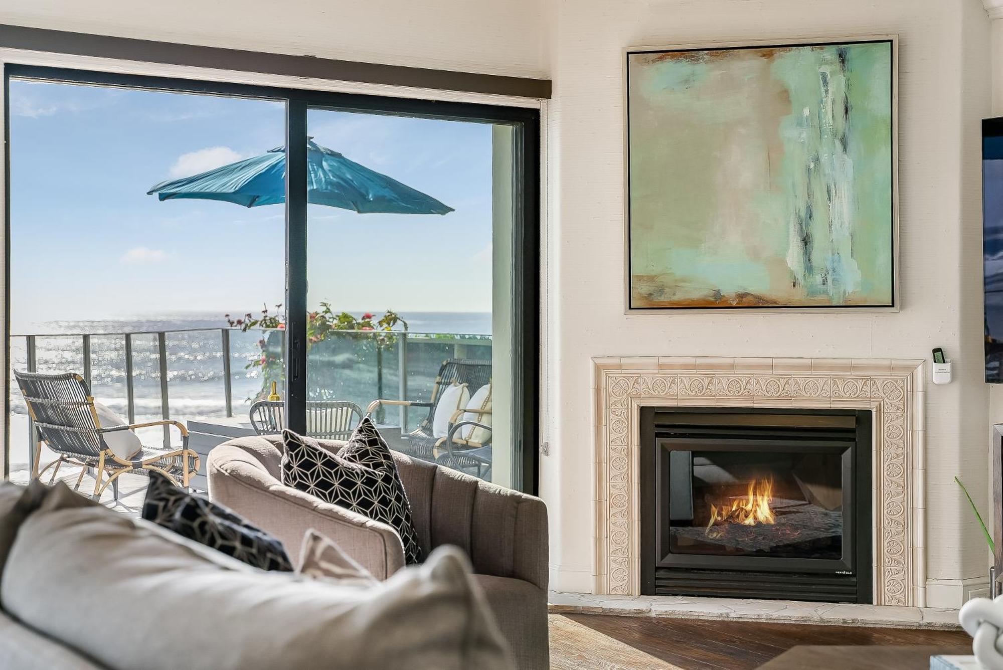 Luxury, Renovated, Oceanfront With Incredible Deck & Views - Dogs Welcome