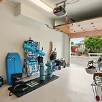 Luxury, Renovated, Oceanfront Home With Incredible Deck & Views - Dogs Welcome