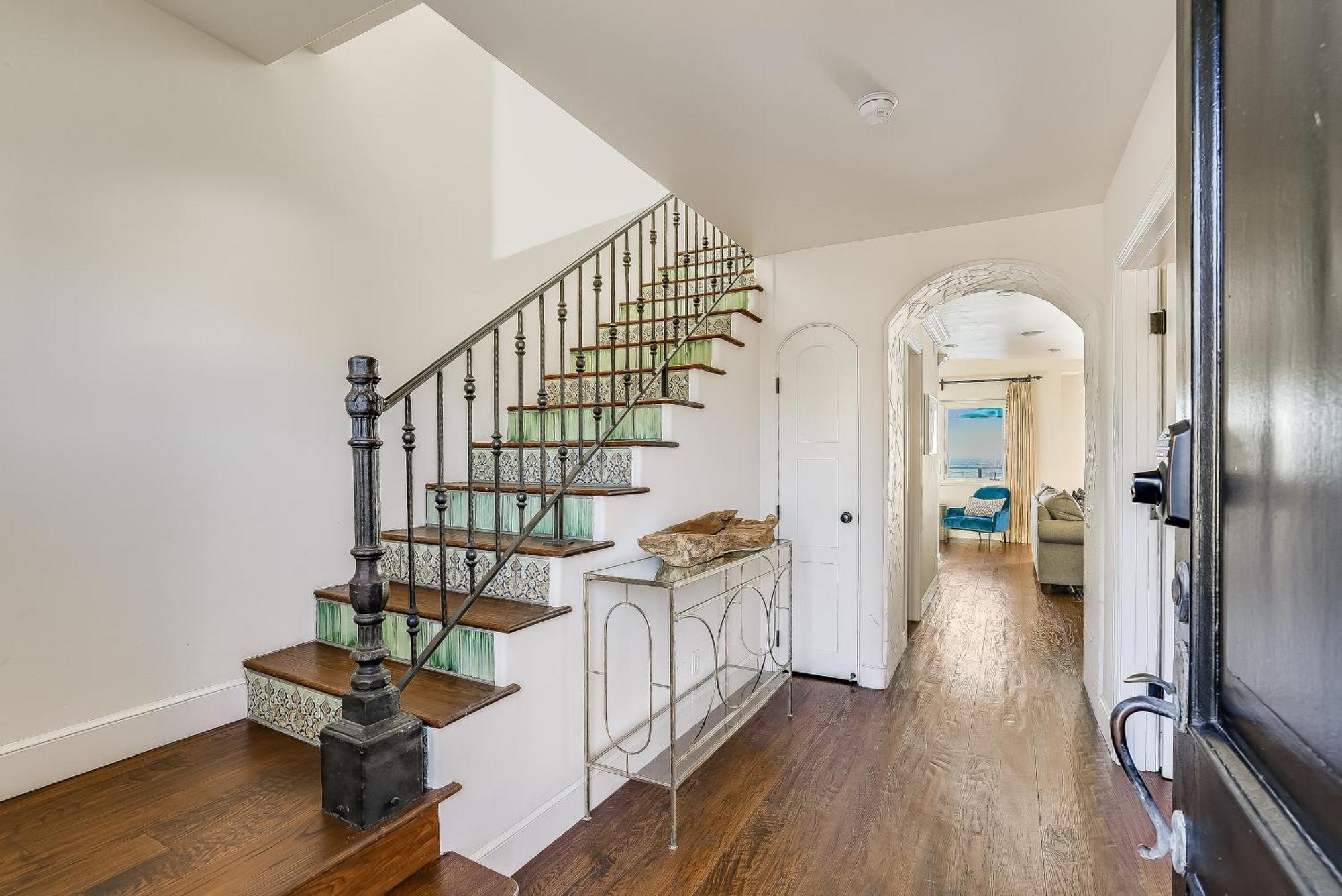 Luxury, Renovated, Oceanfront With Incredible Deck & Views - Dogs Welcome Holiday home
