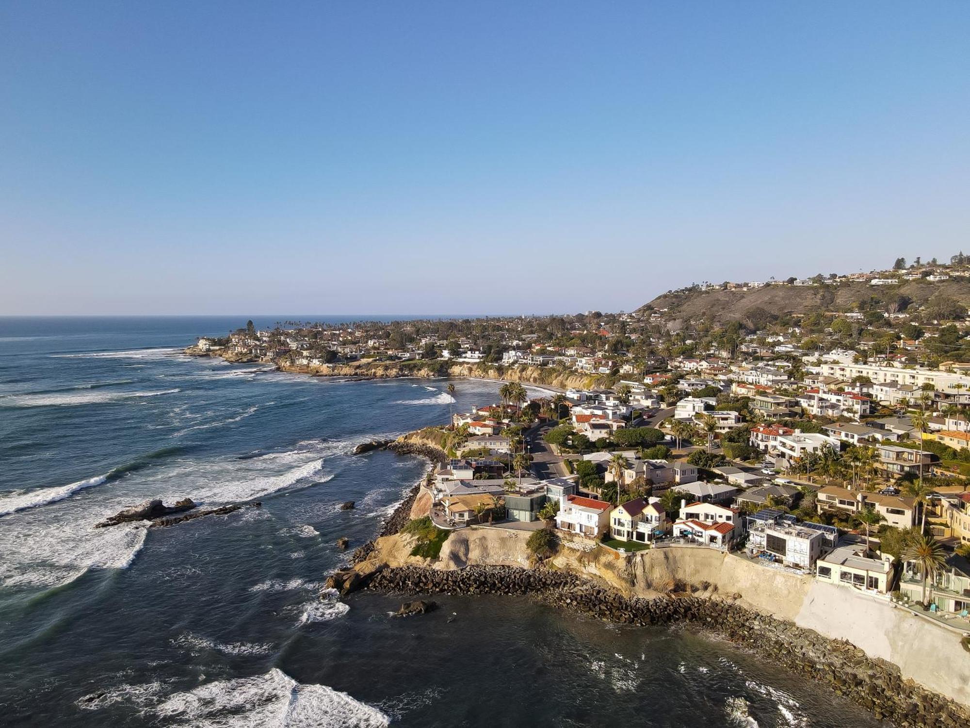 Luxury, Renovated, Oceanfront With Incredible Deck & Views - Dogs Welcome Holiday home *