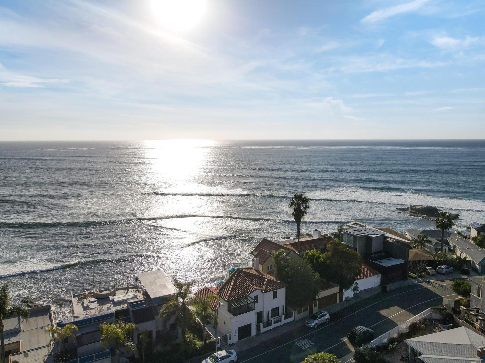 Luxury, Renovated, Oceanfront With Incredible Deck & Views - Dogs Welcome San Diego