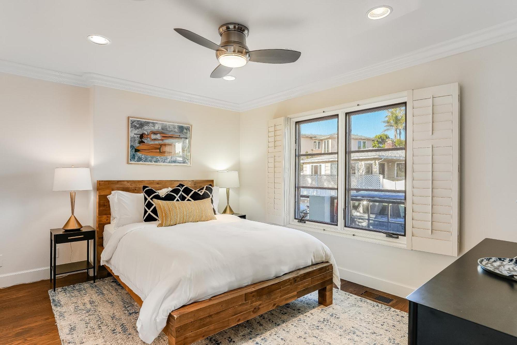 Luxury, Renovated, Oceanfront With Incredible Deck & Views - Dogs Welcome
